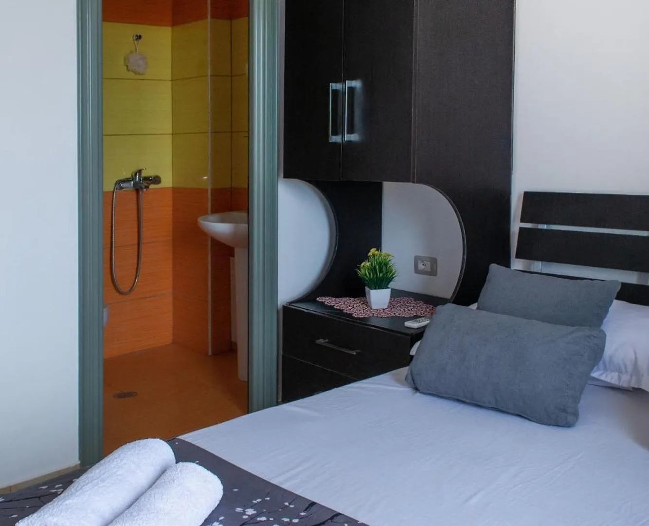 Vlora Sea Side Apartment 0*, Vlore